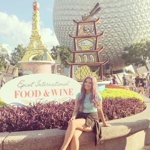 Meet your Posher, Tory